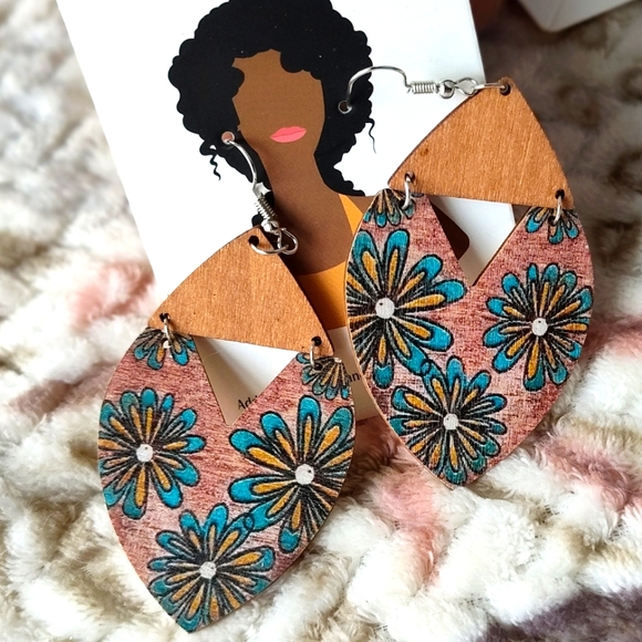 Wood Earrings - Picture 1 of 1